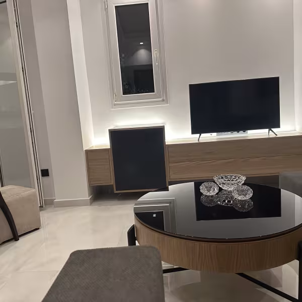Σύνθεση TV, Στρογγυλό Τραπέζι Σαλονιού, Φυσικό Ξύλο ∣ Custom, Ειδικές κατασκευές, Σύνθεση τηλεόρασης, Στρογγυλό τραπέζι σαλονιού, Φυσικό ξύλο, Custom κατασκευή